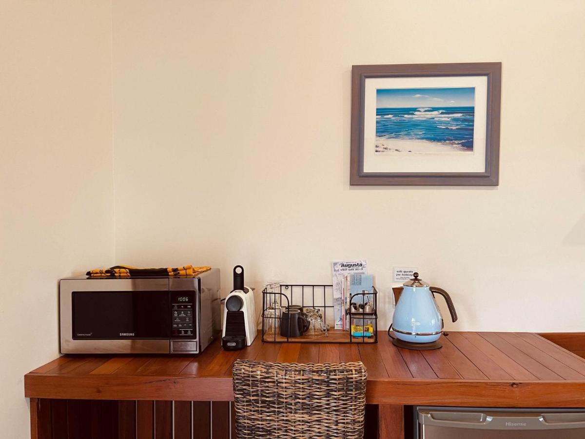 Grape Juice Retreat Rustic Romantic Gateway 5Mins To Beaches & Town Margaret River Luaran gambar